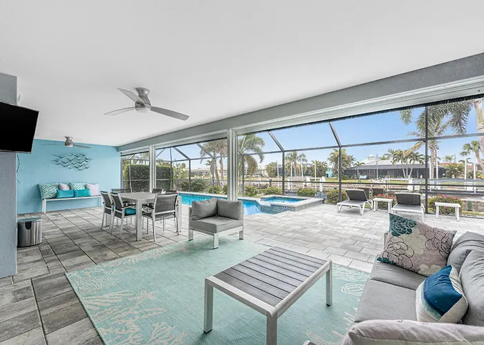 Tranquility Waterfront Villa With Pool & Dock