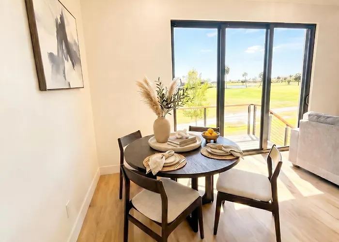Golf Course Living At Its Best 3Br Luxury Stay